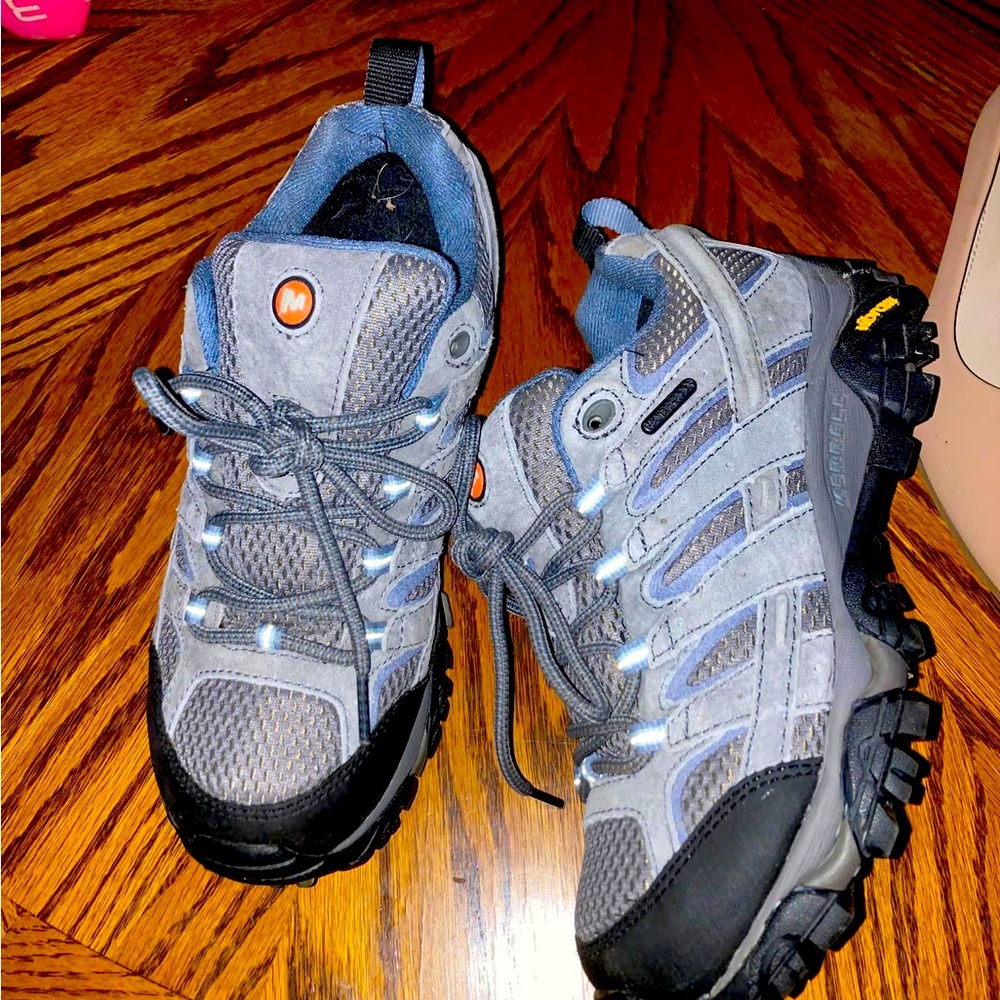 Merrels shoes size 6.5